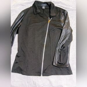 T Milano black zipper top